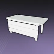 海辺の簡易木製テーブル