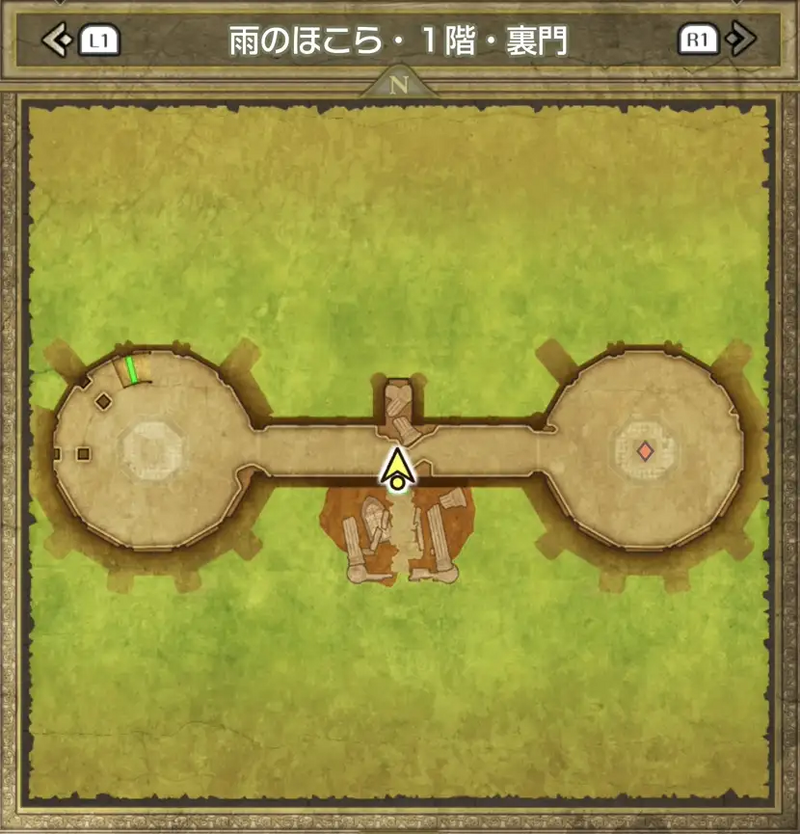 雨のほこら・1階・裏門