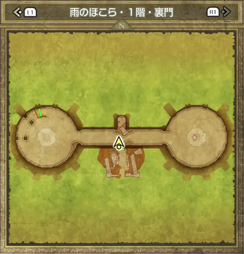 雨のほこら・1階・裏門