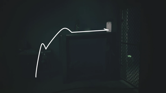 段差を登って奥へ