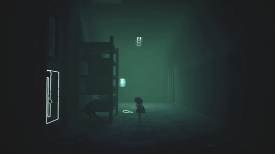 ガラスを割って進む