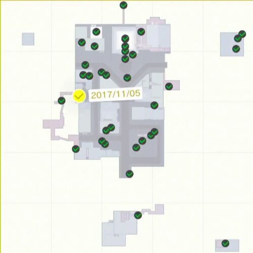 ビルをつなぐ電線の上