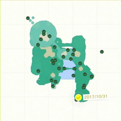 古い電柱の中から