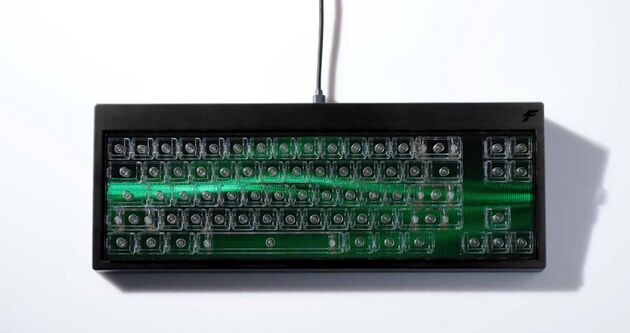 全面ディスプレイ搭載ゲーミングキーボード「Finalmouse Centerpiece